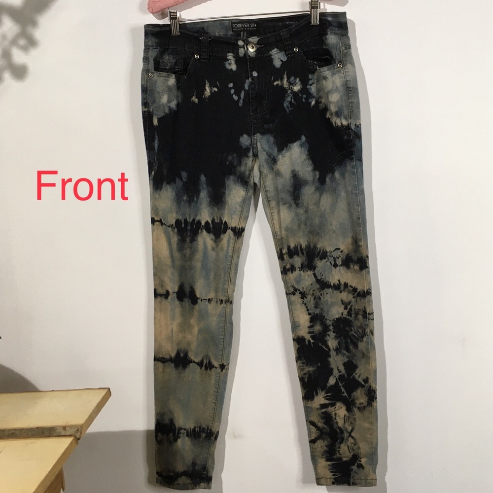 Unique bleached jeans